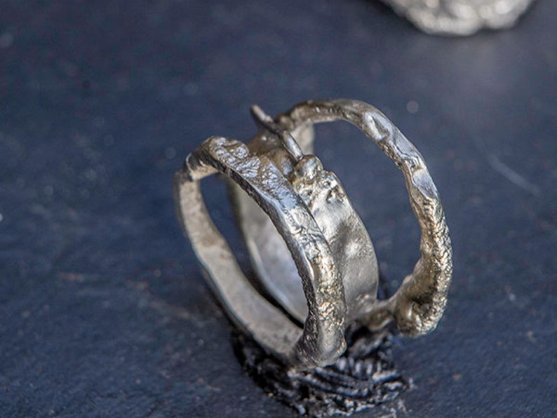 Organic earthy wedding ring unisex shiny silver reticulated Etsy