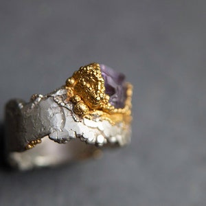 Mind Clarity silver ring with lavender amethyst in gold-plated setting image 4