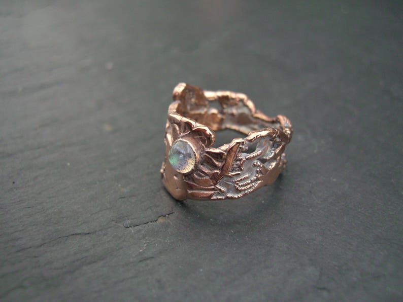 Arabesque crocheted ring with labradorite in rose gold-plated silver or gold image 4