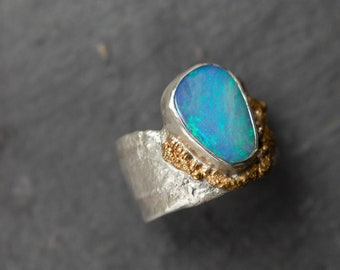 Atlantis - solid gold & silver ring with blue opal