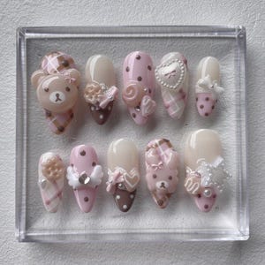 Rosa nallebjörnspressonnaglar | Coquette Kawaii-naglar | 3D-björn och rosettnagelkonst | Handgjorda söta pressonnaglar bild 2
