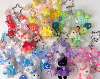 Llavero exclusivo de Japón con diseño de animal calico, hecho a mano con lápices de colores y adornos para bolsos.