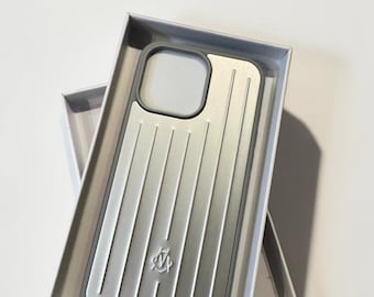 Funda para iPhone 17 16 15 14 Pro Max estilo equipaje de lujo / Funda protectora de viaje con borde metálico / Carcasa rígida con diseño empresarial