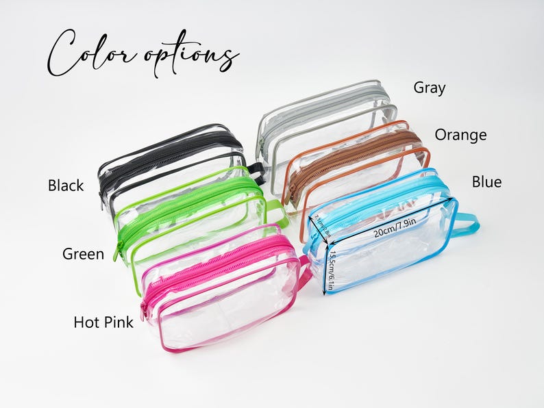 Puede incluir: Una colecci&oacute;n de estuches rectangulares de pl&aacute;stico transparente con cremalleras y bordes de colores en negro, gris, naranja, azul, verde y rosa intenso. El texto Color options es visible. Un estuche muestra medidas de 20cm por 15,5cm por 7,5cm.
