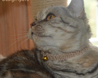 Ellie - collier de chat ultra doux au crochet - sécurité échappée léger unique fait à la main or étincelant