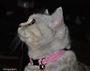 Kathy -  Ultra soft lightweight crochet pink sparkling cat collar - unique soft  adjustable cat collar