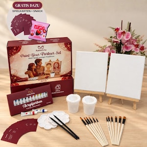 Peut inclure: Un kit de peinture pour couple comprenant une grande boîte illustrée, deux toiles blanches vierges sur chevalets en bois, douze tubes de peinture acrylique, deux palettes en plastique blanc, deux pots à eau et des pinceaux.