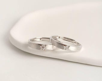 Anillos de Pareja de Plata 999 Sterling Mate con Detalle de CZ, Juego de Anillos de Boda Minimalistas, Ajustables, Grabado Gratis