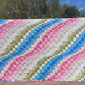 Handmade Bargello Patchwork Quilt – 100% Cotton – Unique Wavy Design