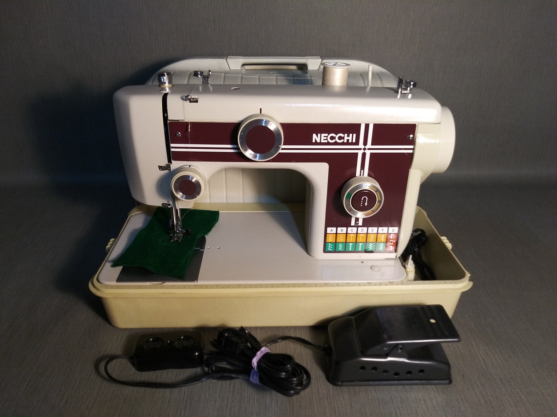 Vintage Necchi Model 522 Sewing Machine Comes With Case Etsy
