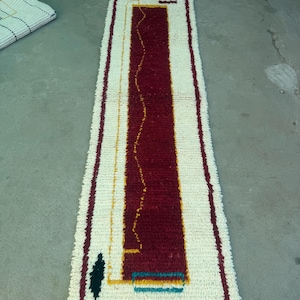 Alfombra marroquí Beni Ourain, alfombra de pasillo de lana hecha a mano, alfombra bohemia color crema burdeos, alfombra larga tribal de pelo largo.
