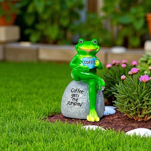 Funny Resin Frog Garden Statue | Outdoor Lawn & Yard Animal Figurine | Cute Cartoon Frog Decoration for Patio, Porch and Home Décor