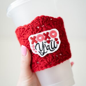 XOXO Y&#39;all Texas Southern Slang Valentine&#39;s Day Coffee Cozy - Pink Red Love Iced or Hot Drink Holder - Ready to Ship