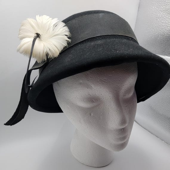 1930s Black Fur Felt Cloche Hat – Paige Hats Feather Trim