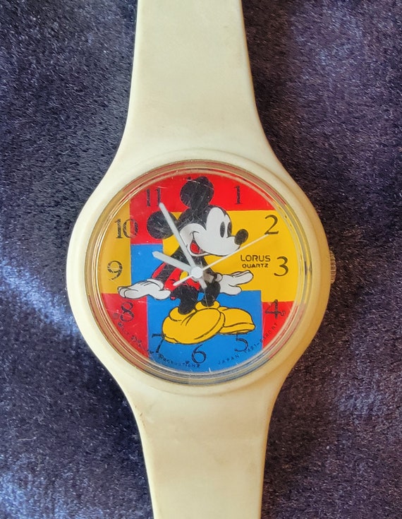 Vintage Lorus Mickey Mouse Water Resistant Watch VINTAGE LORUS DISNEY MICKEY MOUSE DIAL CLASSIC QUARTZ MEN main image 3