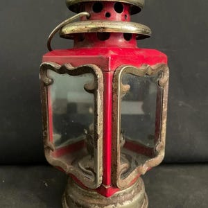 Old Vintage Rare Iron & Glass Kerosene Lamp Lantern Made In Hong Kong