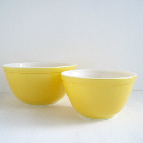 Vintage Pyrex Mixing Bowls - Yellow Primary Colors
