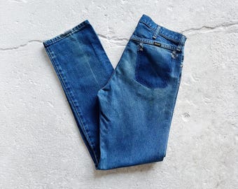 Vintage 80s 90s Wrangler Distressed Jeans Size 32 x 34 High Rise Straight Leg Small Medium Wash Faded Western
