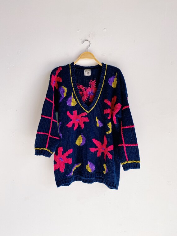 80s 90s Hand Knit Oversized V-Neck Navy Daisy Swea