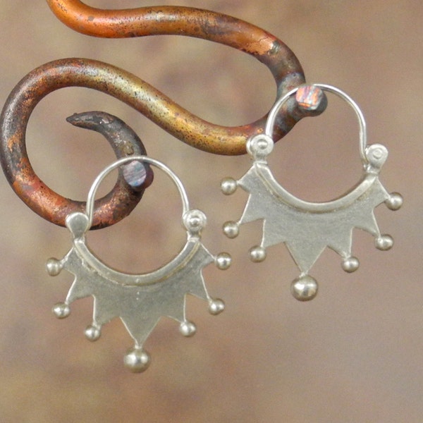 Little Crown Earrings - hoop