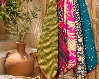 Kantha Keukendoekenset van 5 – Felgekleurde katoenen theedoeken voor in de keuken & een leuk cadeau voor een housewarming (assortiment)