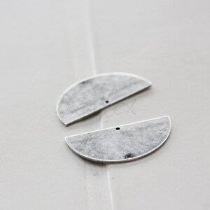 2 Pieces / Oxidized Silver Plated / Real Silver / Brass Base / Charm / Crescent Link / Geometry / Half Circle (C3089//H338)