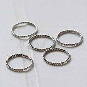 30 Pieces Oxidized Silver Tone Base Metal Rings-18mm 35703Y