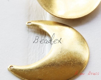 20 Pieces / Raw Brass / Brass Base / Charm / Moon / Crescent  25.5x23mm (C1974//S233)