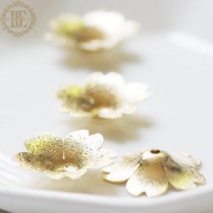 10 Pieces / Raw Brass  / Flower / Bead Cap / Flower Cap / Cap (C4372)