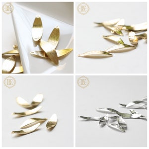 Solid Brass / Brass Base / Brushed / Curved Leaf / Charm (C4378)