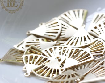 20 Pieces / Raw Brass / Fan / Charm (C4468)