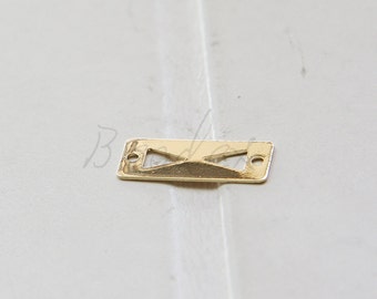 One Piece / Gold Plated / Brass Base / Pendant / Charm / Triangle / Rectangle / Triangle 20x8mm (C1887//)