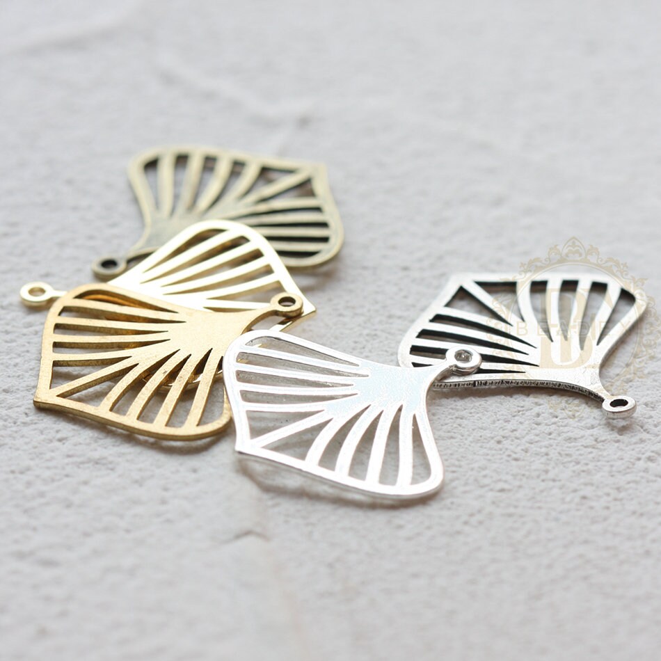 Solid Brass / Leaf / Pendant / Charm 20*21mm (C4558) - Etsy Solid Brass / Leaf / Pendant / Charm 20*21mm (C4558) - Etsy