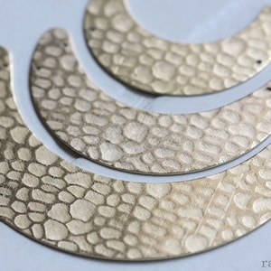 2 Sets / Raw Brass / Pendant / Charm / Crescent / Hammered / Moon / Geometry (C3084//P425)