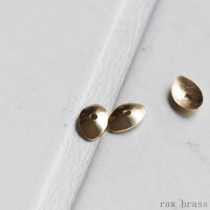60 Pieces / Raw Brass / Bead Cap / Brass Base / Cone (C3099//p418)