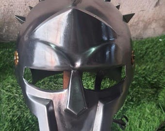 Gladiator Helmet Replica: Roman Warrior Armor, Cosplay Prop