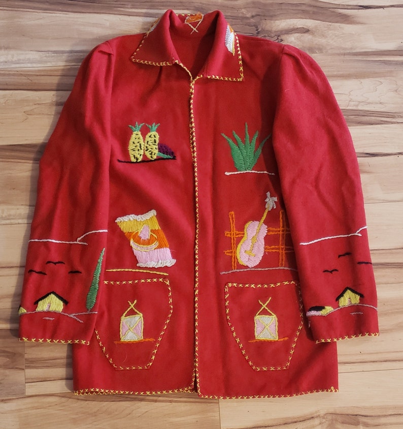 vintage 50s 60s red felt Mexican tourist souvenir jacket blazer with embroidered village designs S M Mexico southwestern western rockabilly image 2