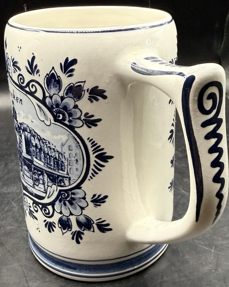 Jarra de cerveza Heineken vintage pintada a mano en azul Delft, fabricada en Holanda. imagen 4