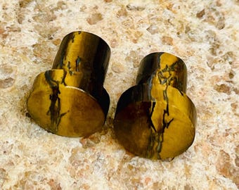 Tapones para las orejas de ojo de tigre natural, dilatadores de oreja, hechos a mano, tamaño de 8g a 60 mm, más opciones de personalización disponibles.