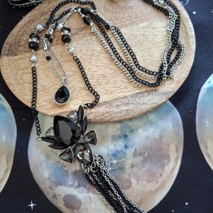 Long necklace with pendant