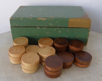 Vintage 1960/'s Plastic Draught/'s Container by Britecrest with full set of DraughtCheckers Pieces Inside