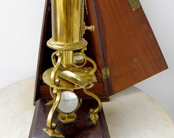 CULPEPER DOLLOND MICROSCOPE Tripod Mahogany Cabinet Brass Plinth 6 Objectives Attachments Brass Tweezers English 1700’s Fine Rare Laboratory