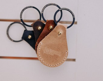 Personalized Airtag Keychain | Leather Airtag Case | Custom Leather Airtag Holder | Leather Keychain Gift for Men | Stocking Stuffer for Him