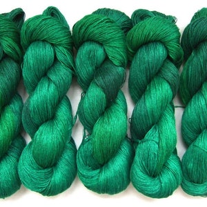 1 skein of Hand Dyed 100% LINEN yarn. 100 gr/3.53 oz, 600m / 656yd, lace weight / 3 ply, wet spun