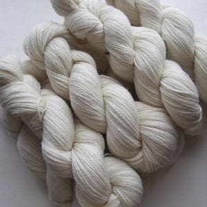 Natural undyed yarn, yarn for dyeing, fingering weight lithuanian wool, 8 skeins X 100gr