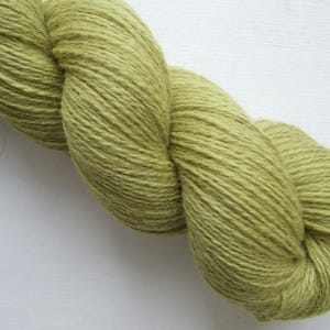 100% Wool yarn, fingering weight, 1 skein, 100gr