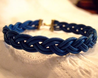 Leather bracelet "Gretel's colorful braids..."