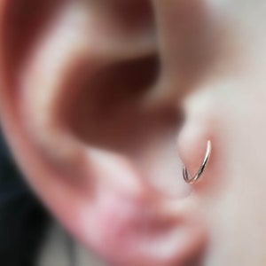 14K Solid Gold Tragus Earring - Helix Earring - Tragus Piercing - 20 - 16 Gauge 7mm Inner Diameter Hoop - Tragus Earring - Daith Piercing