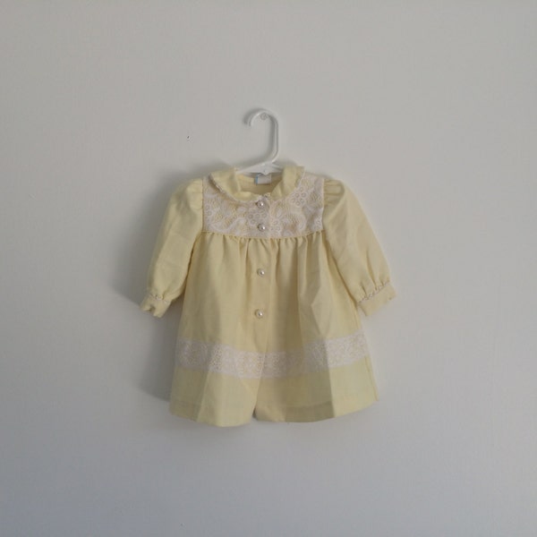 1980s baby girls preppy puff sleeve peter pan collar with lace smocking