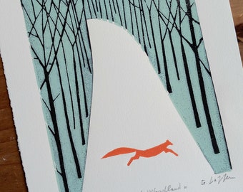 Red Fox in the Wood Lino Print - Editie van 50 - Originele Minimal Art, Mid Century, Hand Pulled Contemporary Print